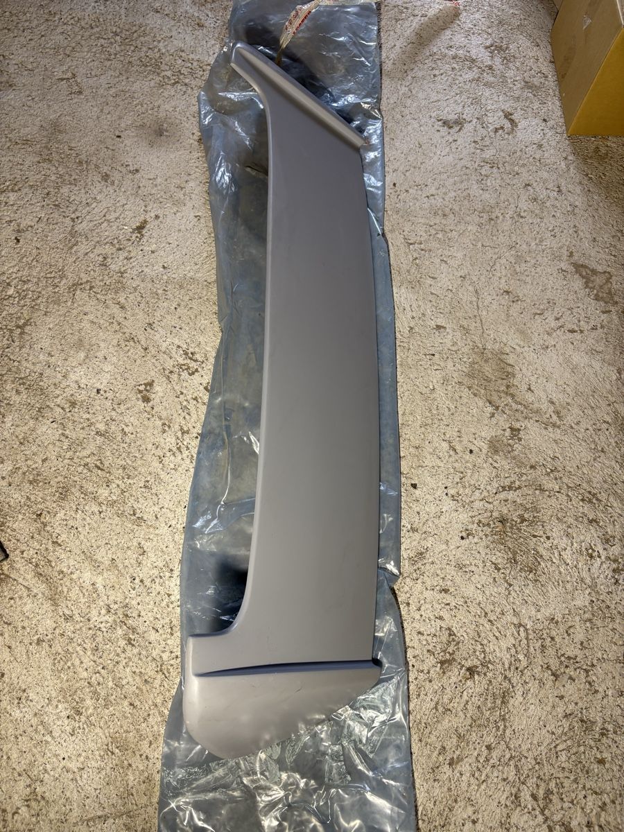 Subaru Tutti pezzi di ricambio auto: Aileron Subaru sti – Nuovo (secondo la descrizione) da Lajoux JU venduto da EmGo32