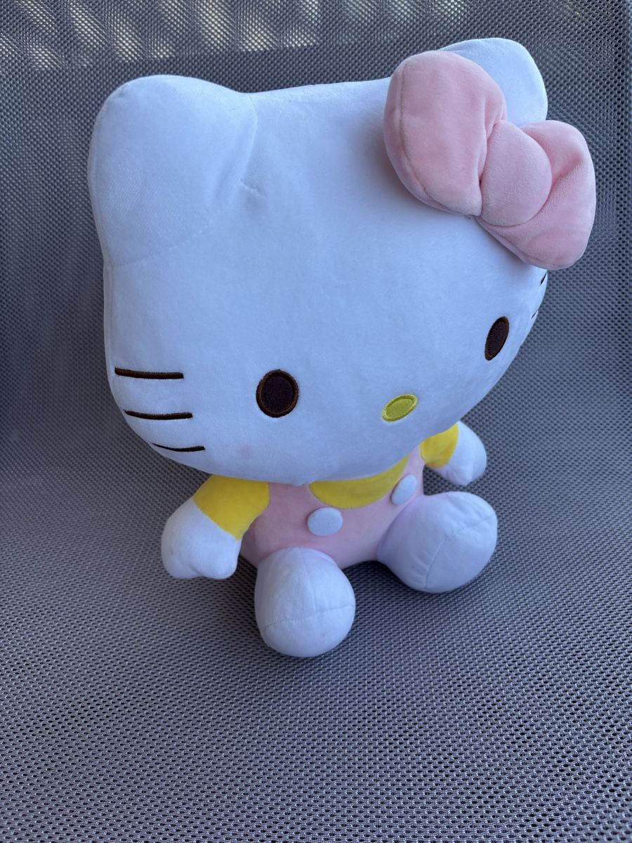 Hello Kitty Giocattoli: Hello Kitty Plush Toy – Usato da Bern venduto da kri_y8h8 1