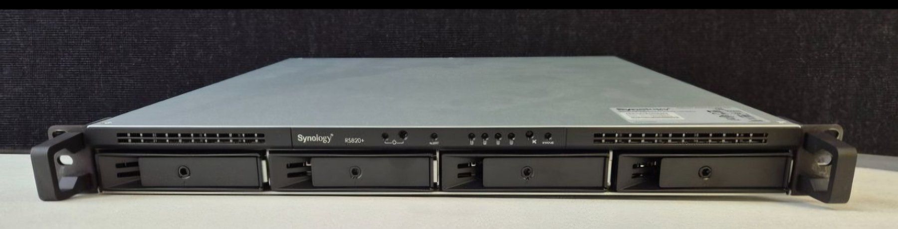 Synology Server: Synology RS820+ NAS Rackstation – Usato da Courtételle venduto da manu0987 1