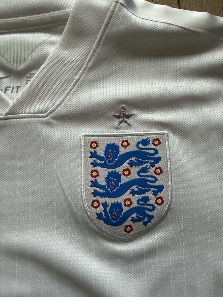 Nike Canottiere & Pantaloni: England Trikot Gr. S – Usato da Zürich venduto da stefan.willi 1