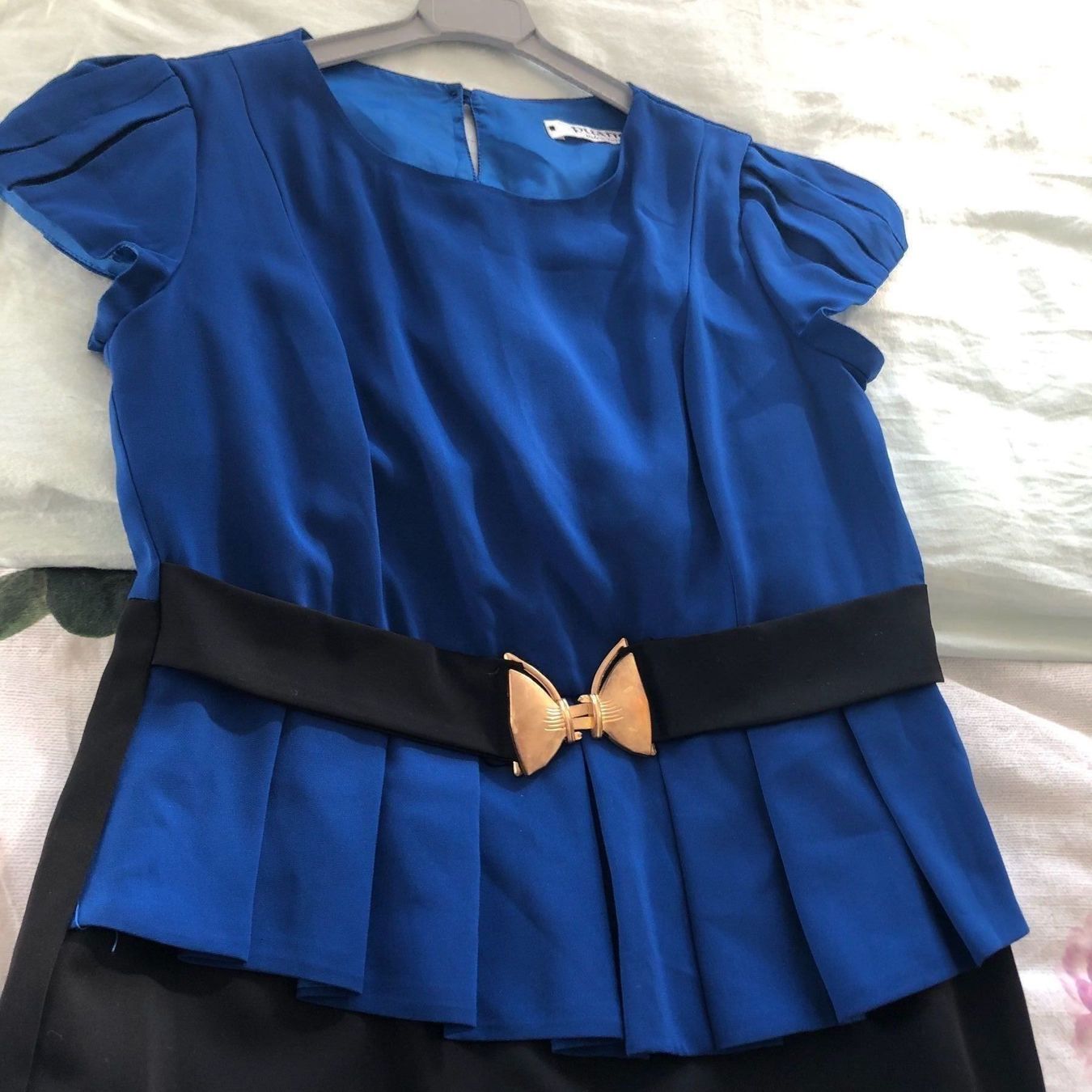 Kleider: Elegantes Kleid gr 42 – Neu (gemäss Beschreibung) aus Winterthur von Alp9 1