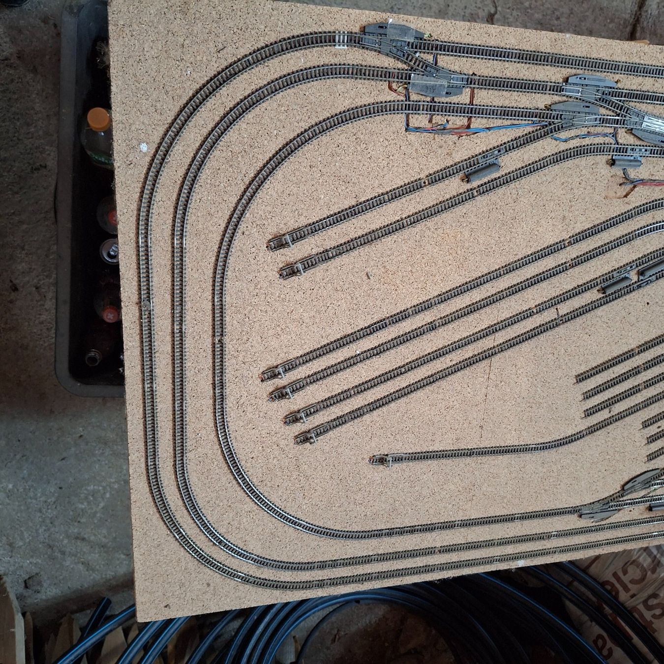 Märklin Modellini di ferrovie: Maquette ferroviaire complexe, voies multiples 80x275 cm – Usato da Erde venduto da VODO460 5