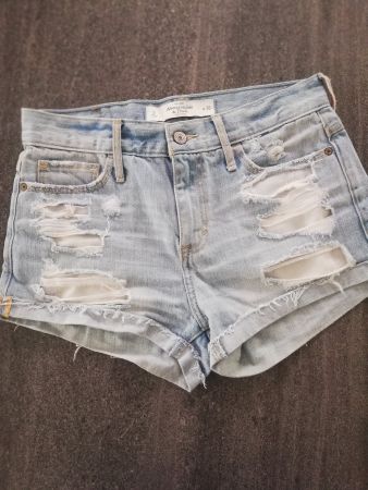 ABERCROMBIE & FITCH JEANSSHORTS