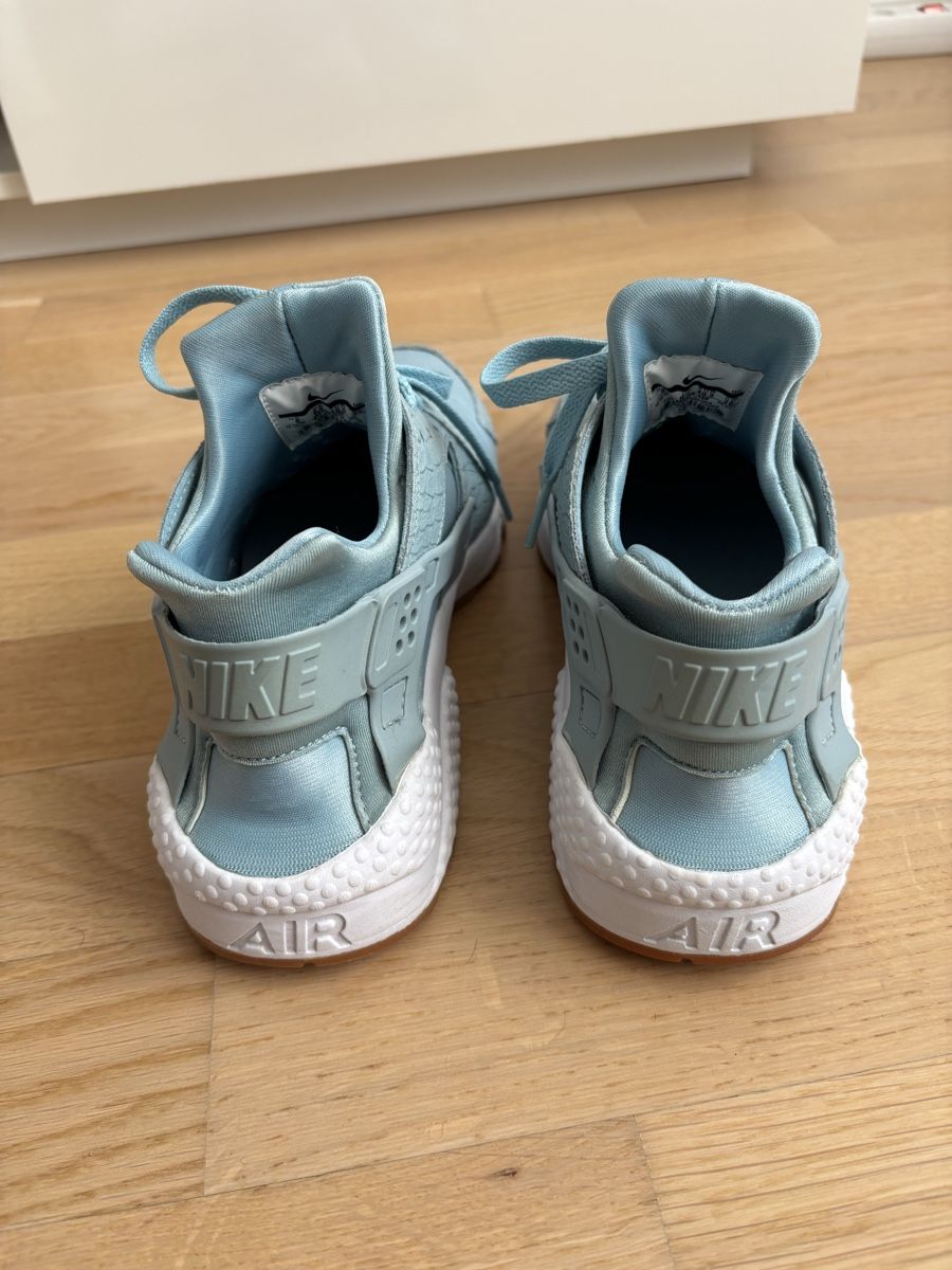 Nike Scarpe da donna: Nike Huarache hellblau, Grösse 40.5 – Nuovo (secondo la descrizione) da Neuenhof venduto da bball 4