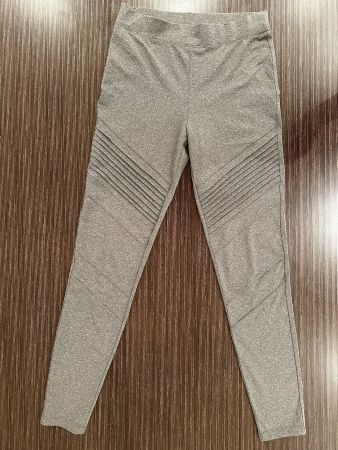 Graue Yogahose von Maddison