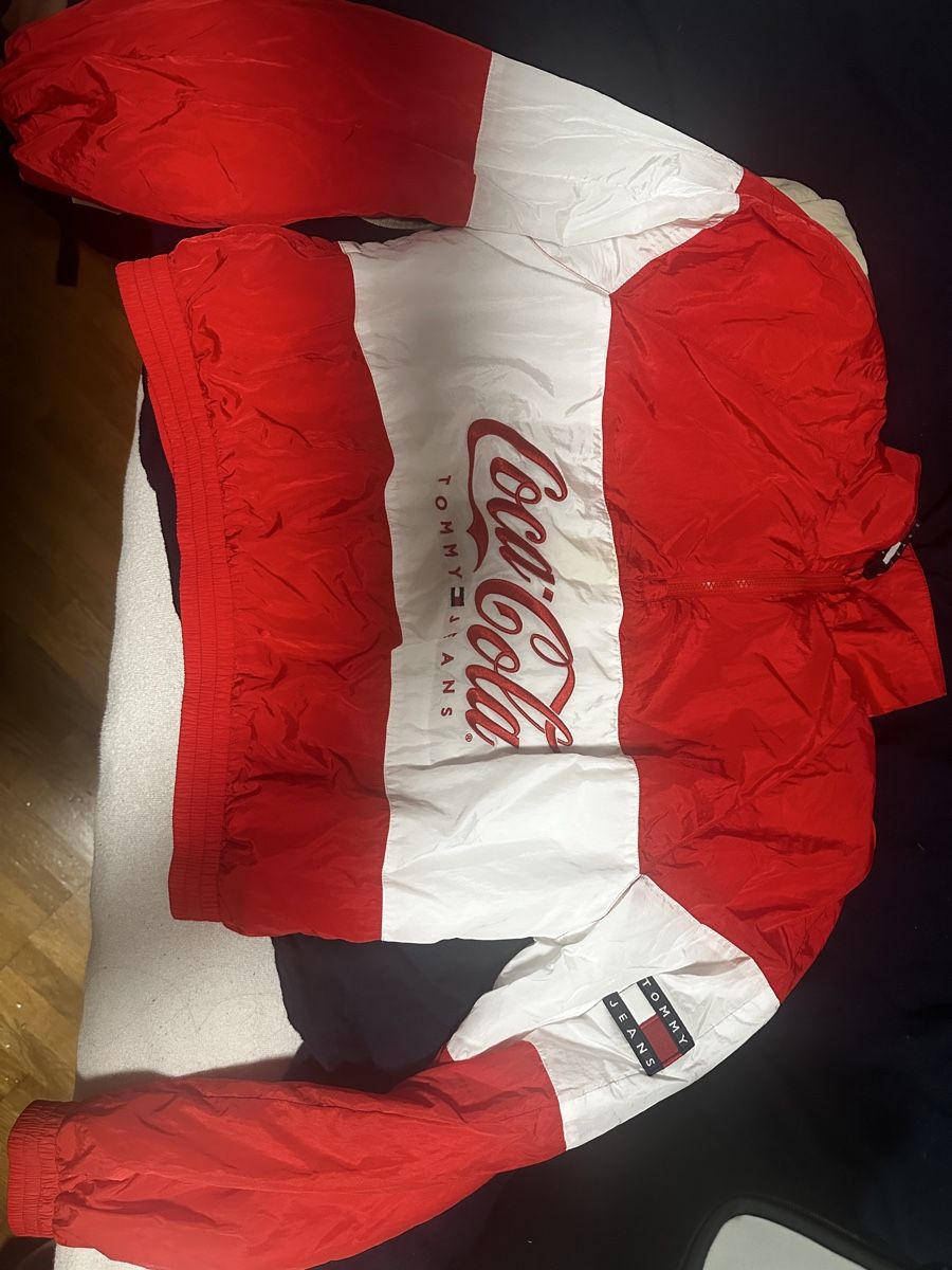 Tommy Hilfiger Giacche: Tommy Hilfiger x Coca cola Jacket – Nuovo (secondo la descrizione) da Ittigen venduto da kat_l7tm