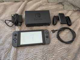 Nintendo Switch Konsole Grau inkl. Zubehör