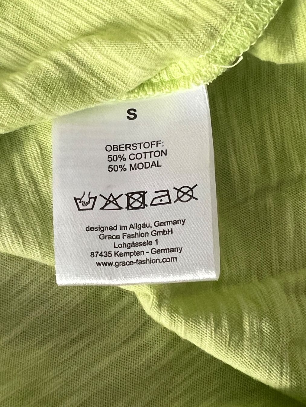 T-Shirts: T-Shirt von Grace Grösse S – Gebraucht aus Schmerikon von Speedy053 3