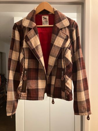 Wunderschöner, edler Blazer / Jackett von Triple Five Soul M