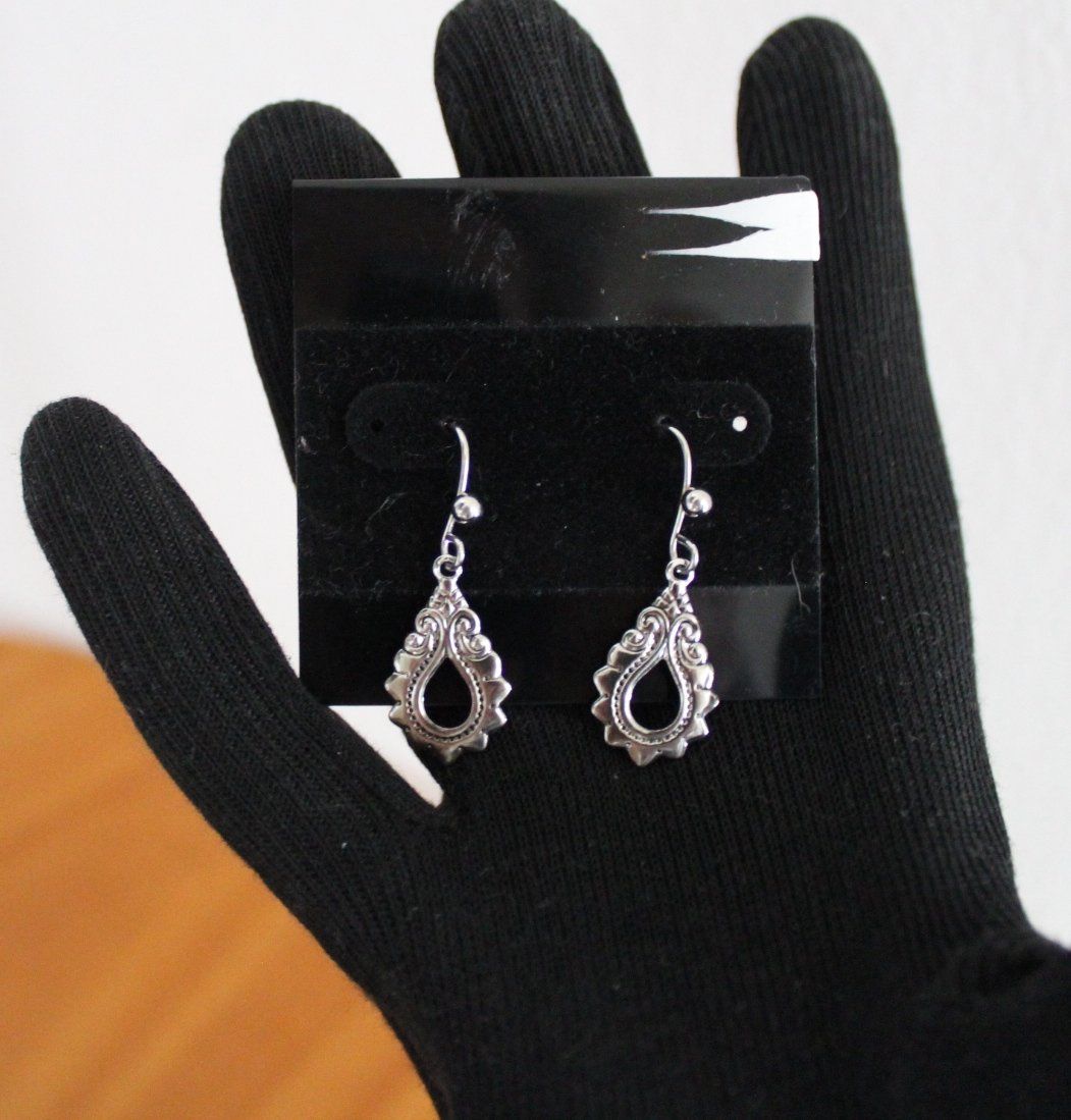 Ohrringe & -stecker: Neu, Modeschmuck Ohrhänger , Länge ca. 3.5 cm – Gebraucht aus Locarno von madame-tus-sauds 2