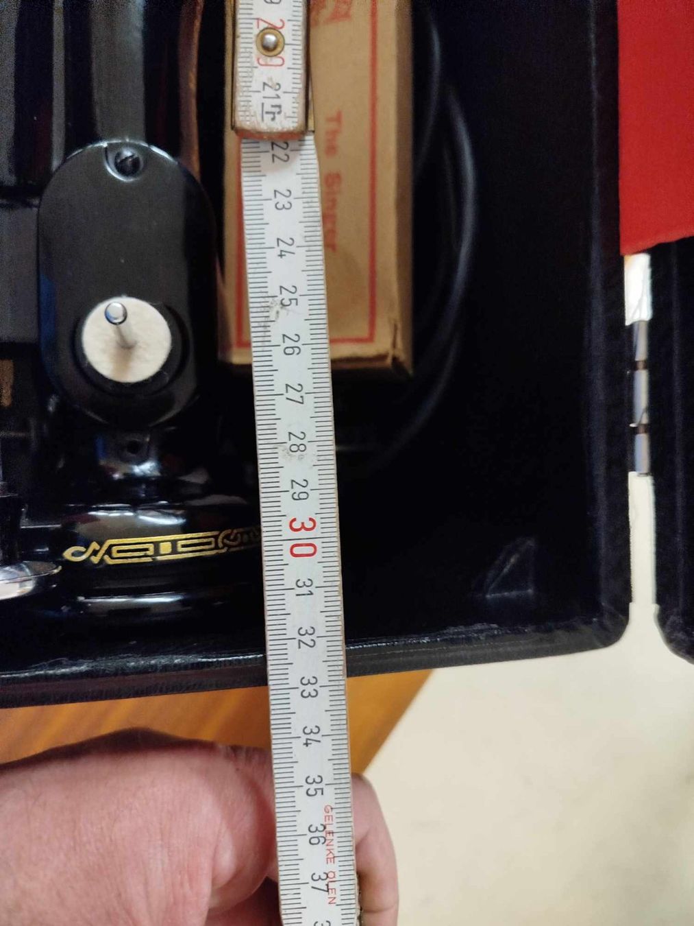 Singer Macchine da cucire: Machine à coudre (nr 9 ) – Usato da La Chaux-de-Fonds venduto da Emmaus2300CDF 7