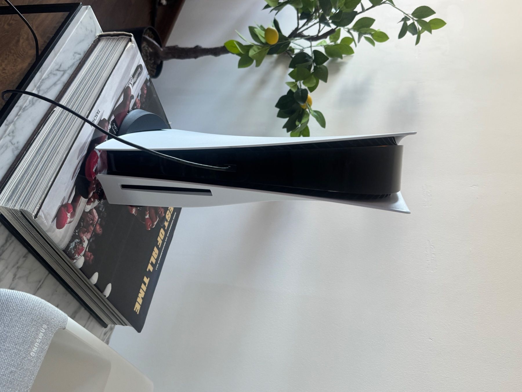Sony Consoles: Playstation 5 Disc Edition 825GB SSD mit Controller – D'occasion à Zürich par luk_d9jj 4