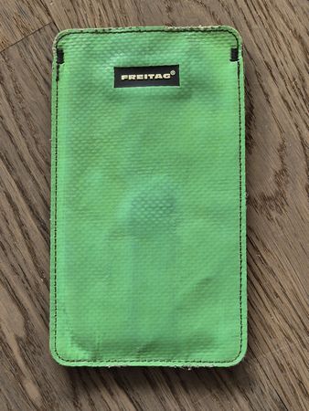 FREITAG Handyhülle Smartphone Tasche grün, gebraucht