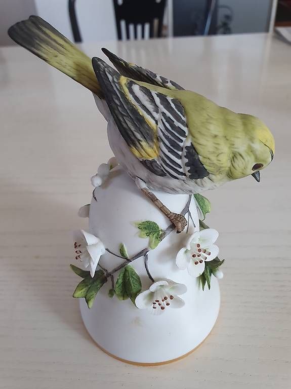 Statuette: Porzellan Vogel mit Glöckchen – Usato da Wittenbach venduto da GBNB 1