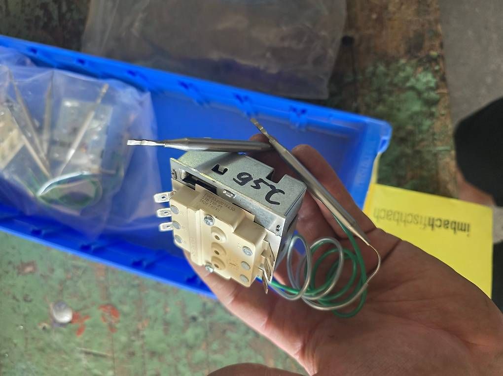 Sanitari: Thermostat zu Tobler Boiler – Usato da Fischbach LU venduto da luk_9tzs 1