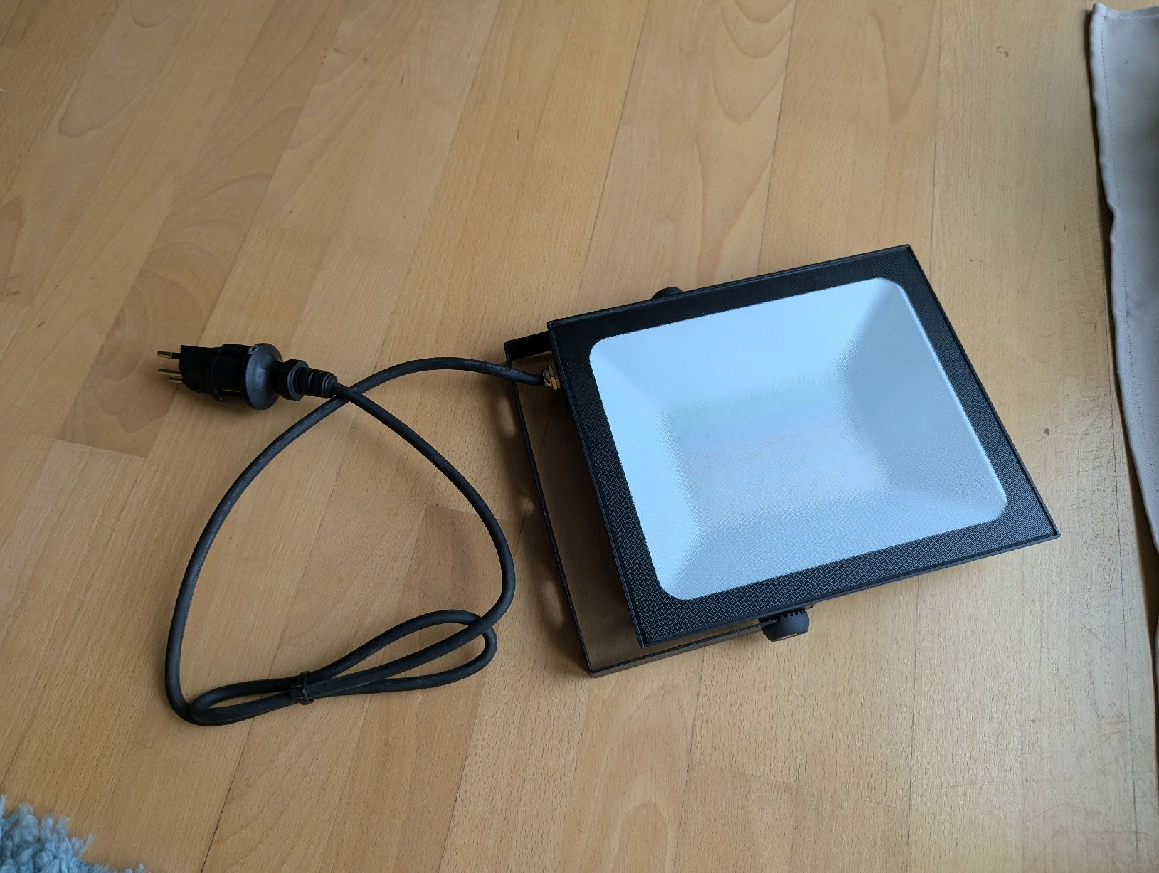Lumina Lampadari & plafoniere: Outdoor-Fluter mit RGB-CCT-LEDs – Nuovo (secondo la descrizione) da Birsfelden venduto da DealWithStil 1