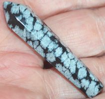 Deko – Heilstein L-210 – Zepter Schneeflocken Obsidian-50x10