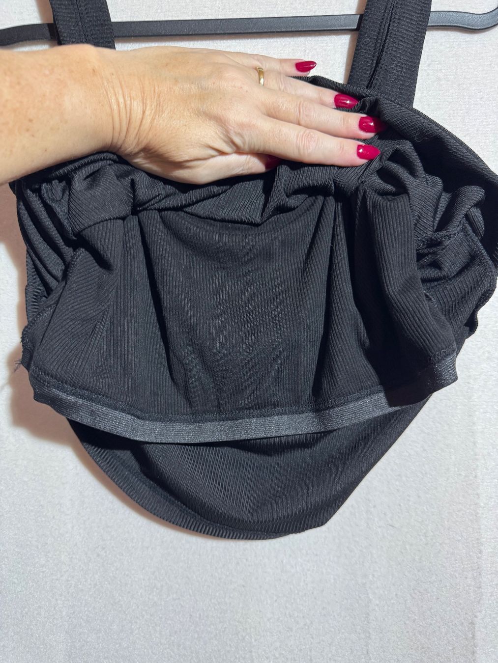 Top: Schwarzes Basic mit verstärkter Brust Gr. M – Nuovo (secondo la descrizione) da Grosswangen venduto da SALE_SALE_SALE 3