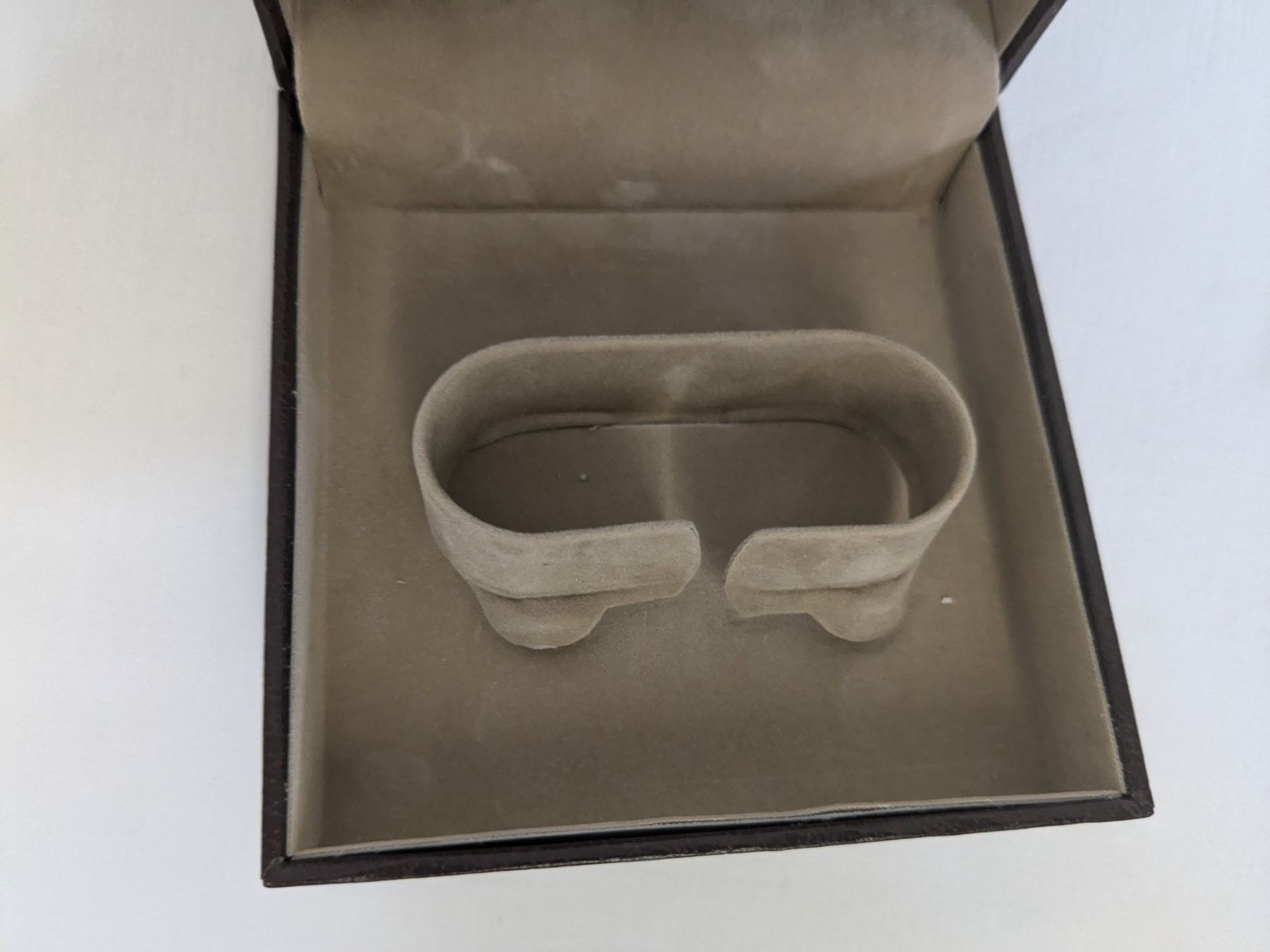 Certina Scatole porta orologi: Certina Uhrenbox – Usato da Weinfelden venduto da blaukreuz_brocki_TG 8