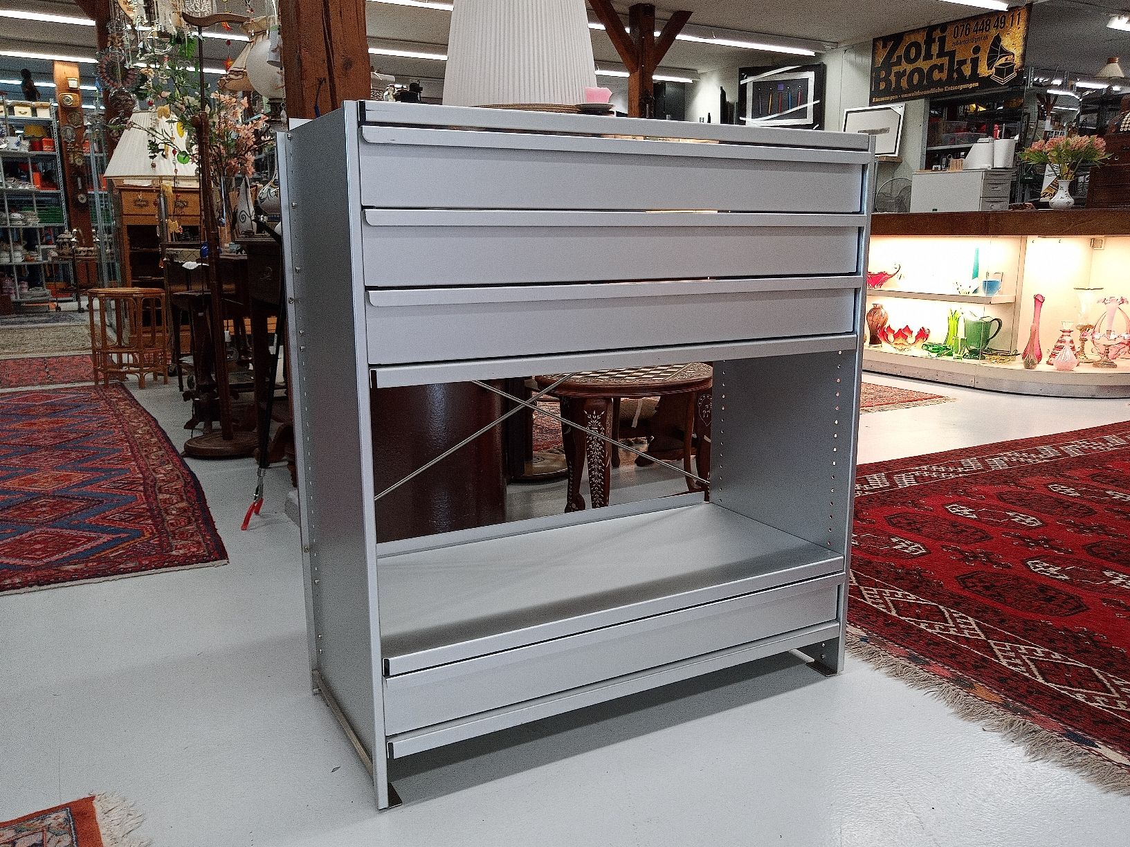 Lehni Kommoden: Lehni Aluminium Kommode / Regal mit Schubladen  – Gebraucht aus Reiden von Zofi-Brocki 1