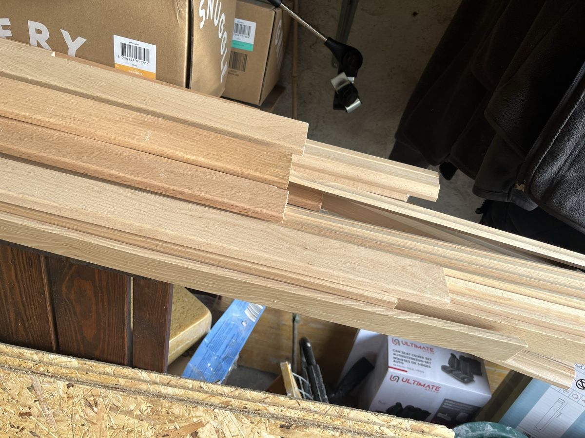 Articoli in legno: Sockelleisten Buche Echtholz ca. 80 Meter – Nuovo (secondo la descrizione) da Schönenberg ZH venduto da ING8 1