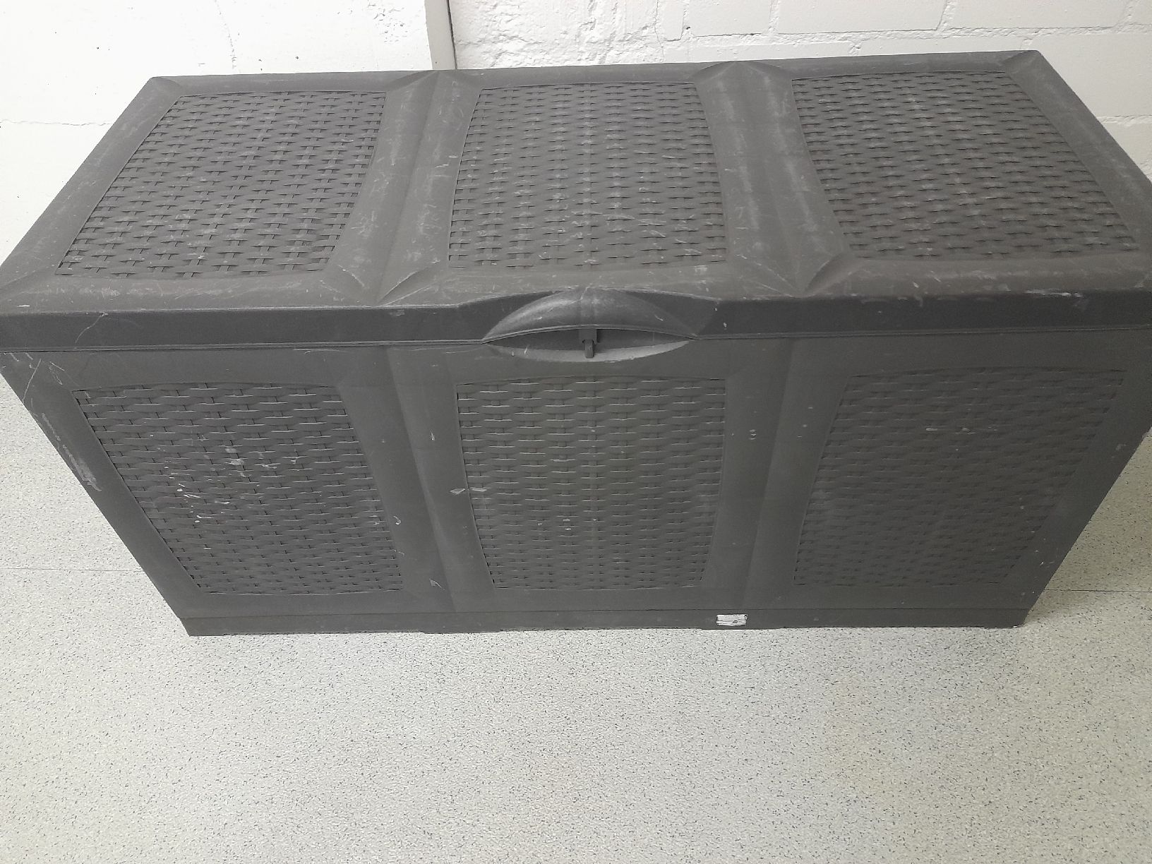 Box contenitori: kissenbox – Usato da Glattbrugg venduto da B_B
