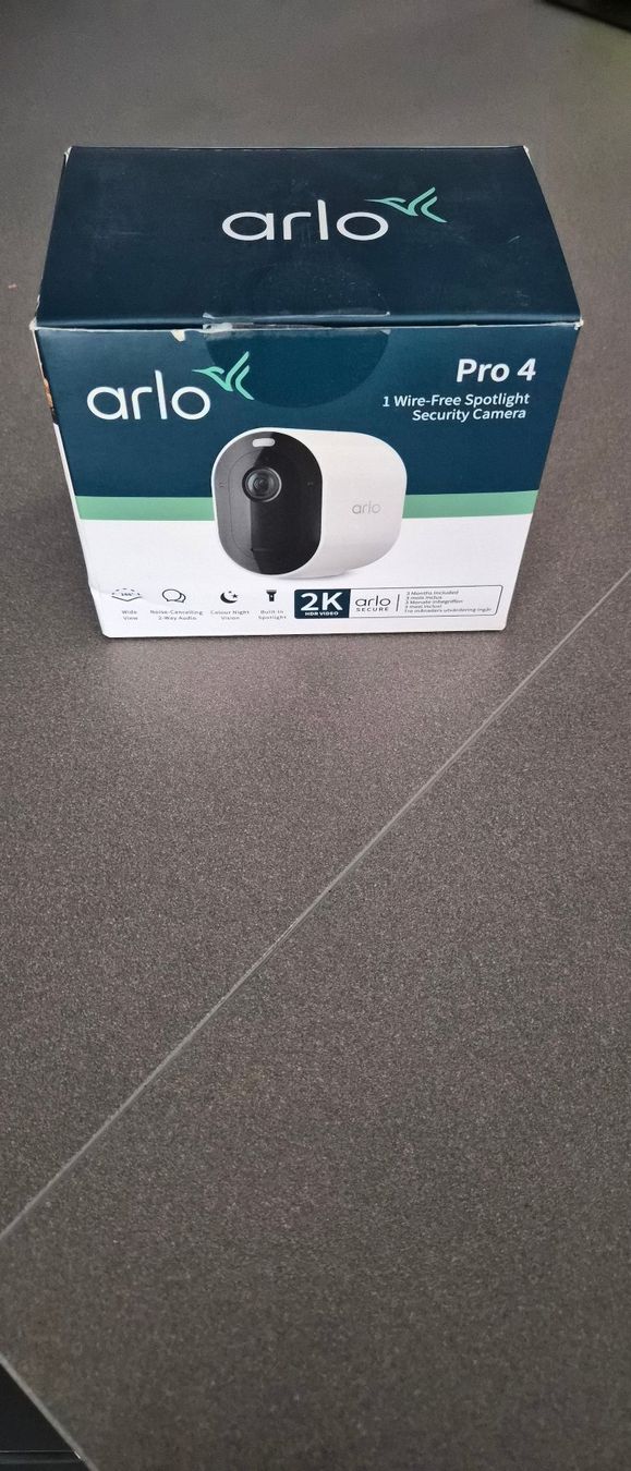 Arlo Caméscopes: Arlo Pro 4 2K Security Camera – Neuf (Voir description) à Dietikon par Agiraffe 1