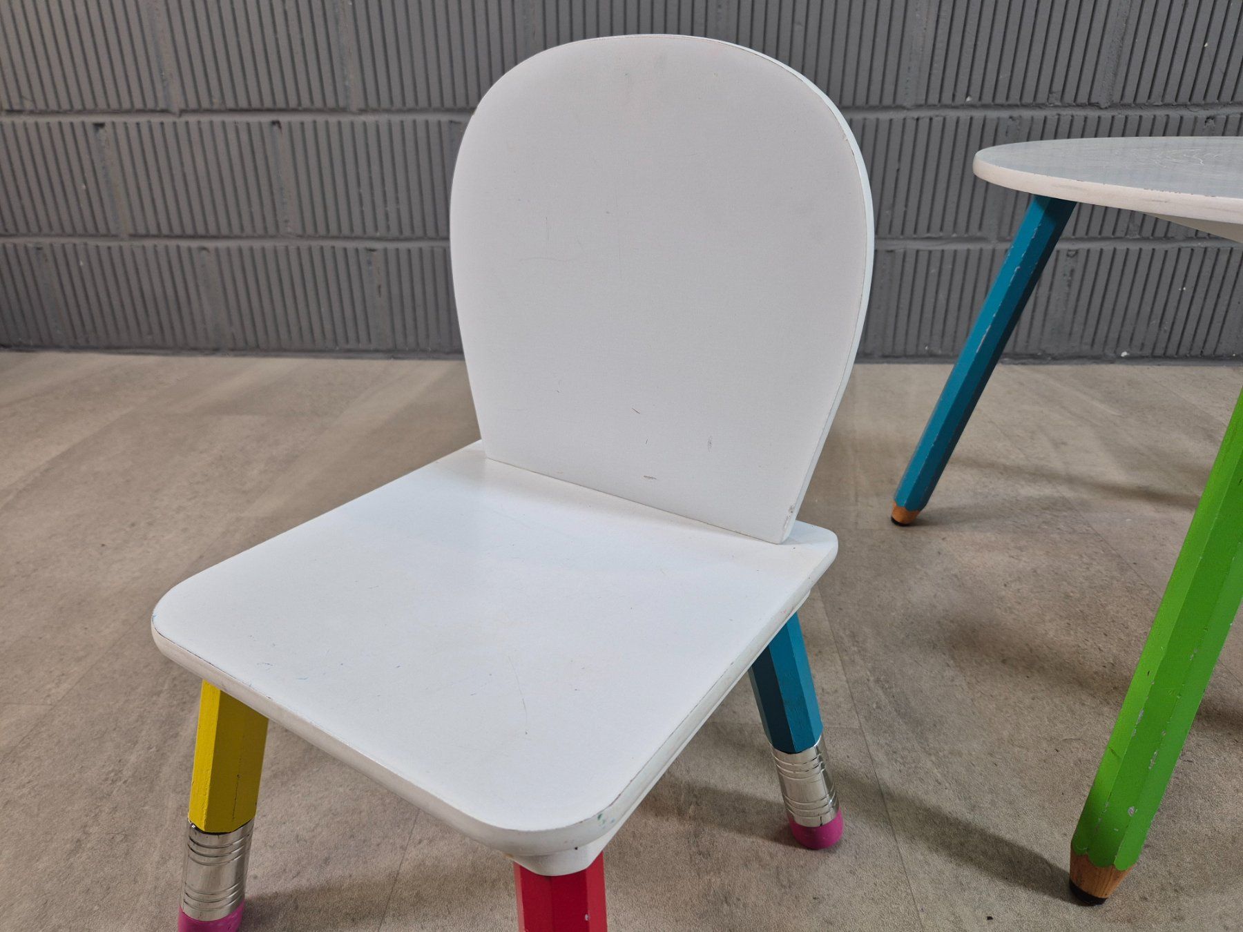 Tische: Set Pierre Sala Bleistift Pen Table Stool Kinder Tisch Stuhl – Gebraucht aus Nottwil von Wondewa-Shop 4