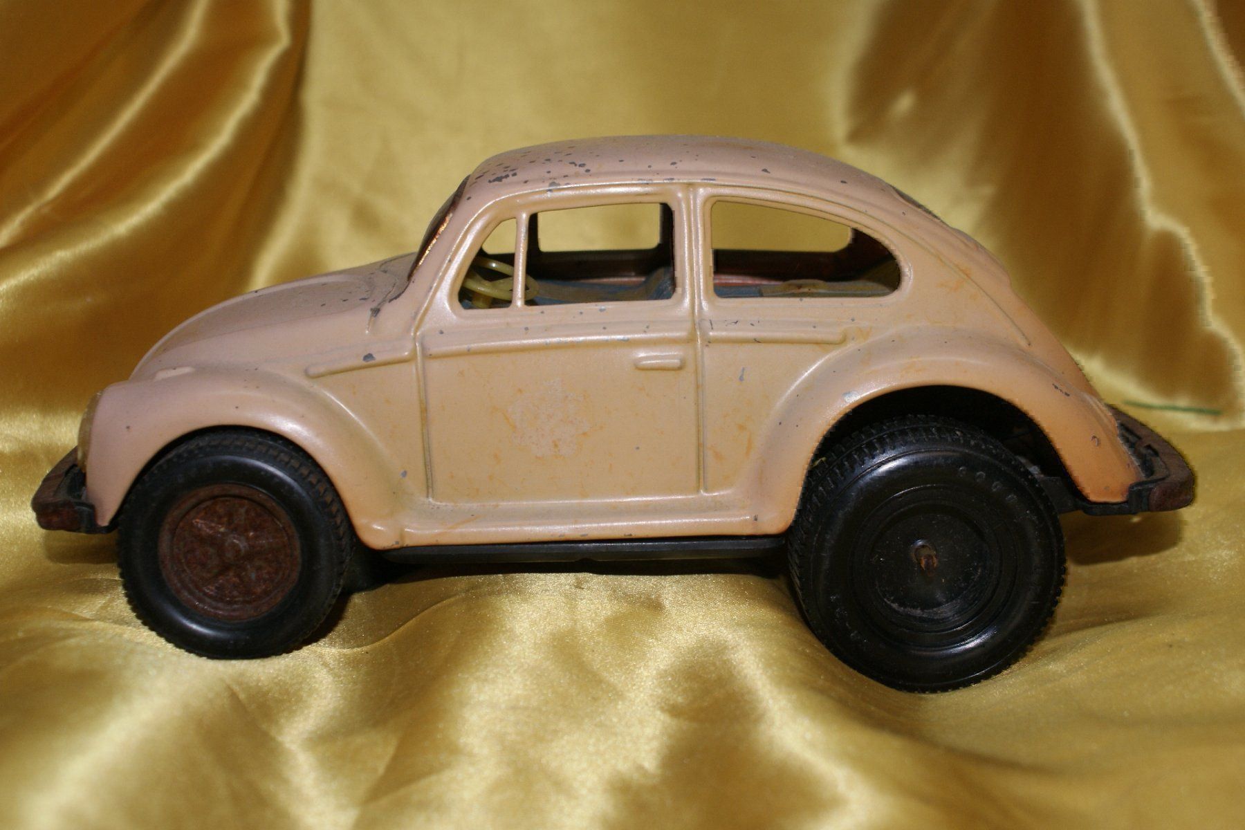 Kit di modellismo & Modellini statici: (62)VW Käfer Blech mit Motor Made Japan – Usato da Buchs AG venduto da schwippschwapp 3
