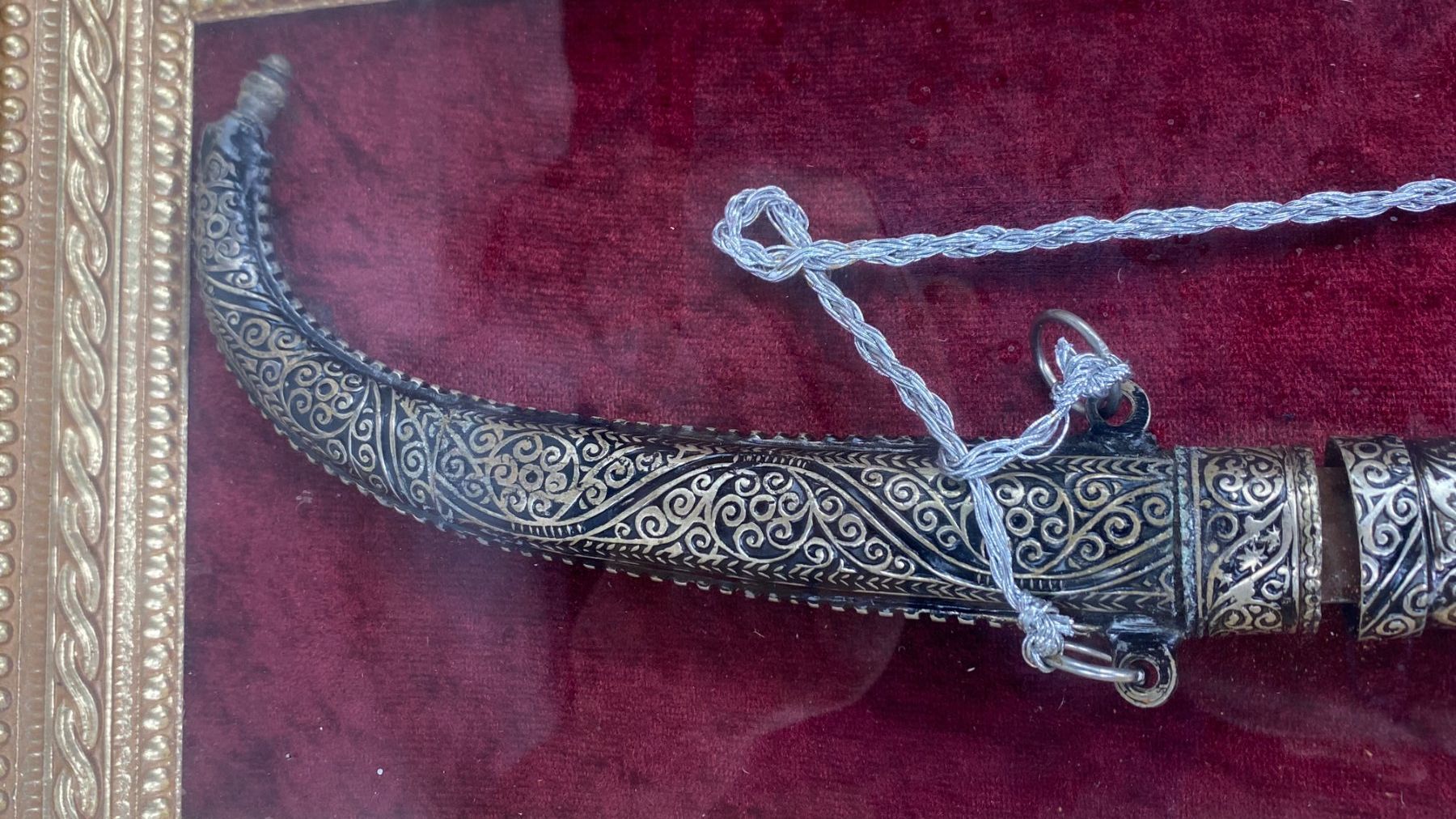 Posate: Dekorativer Dolch Prunkrahmen Orient Messer Kunst – Usato da Volketswil venduto da Artivo 7