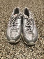 Nike Initiator Damenschuhe Grösse 41 Silber