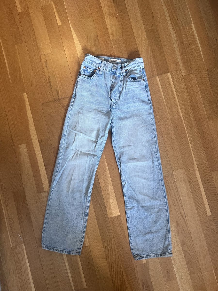 Levi's Jeans: Jeans Levi's  hellblau Grösse W23  – Usato da Lenzburg venduto da Icond