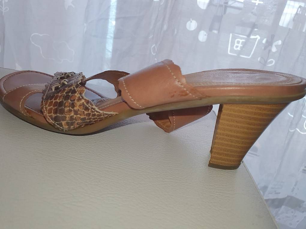 Scarpe da donna: Mules à talon en cuir, marque Gabor, 38 – Usato da Chavornay venduto da er_yy7k 4