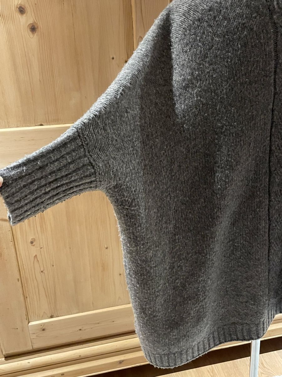 Giacche: Cartoon Strickjacke grau Grösse L  – Usato da Bischofszell venduto da krass13 2
