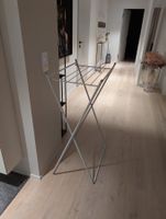 Praktischer Wäscheständer für kleine Wohnung