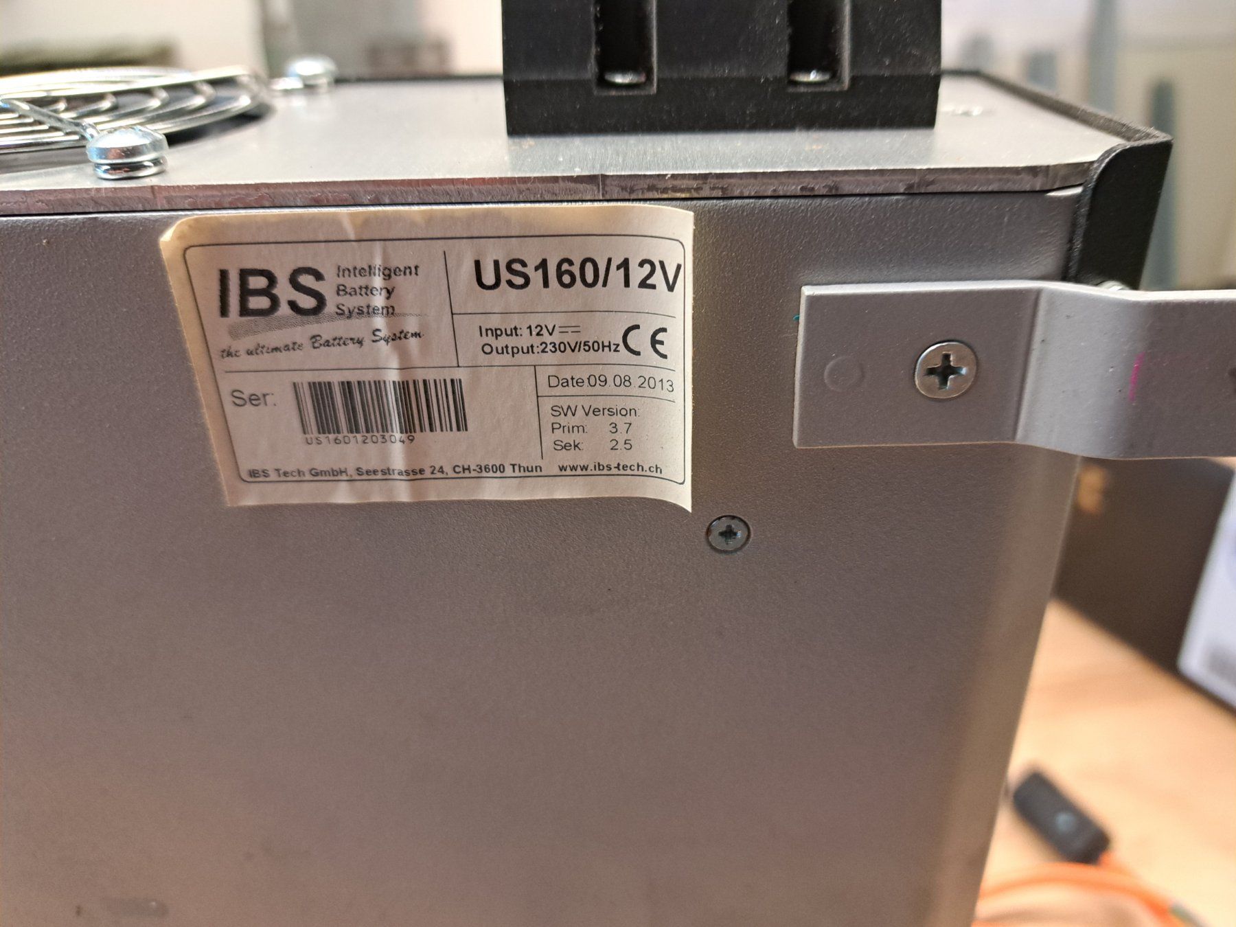 Onduleurs: Inverter Wechselrichter 12V - 220V – D'occasion à Flims Dorf par Brugar 5