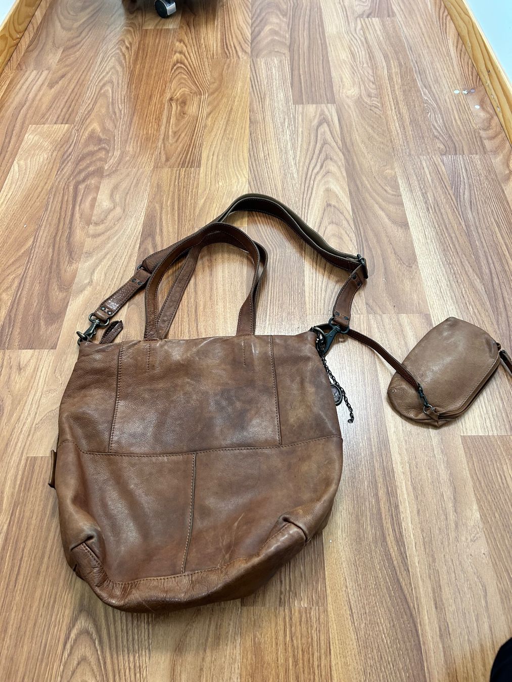 Aunts & Uncles Taschen für Damen: Sac cuir véritable Aunts&Uncles – Gebraucht aus MARTIGNY von xmi_q5tv 8