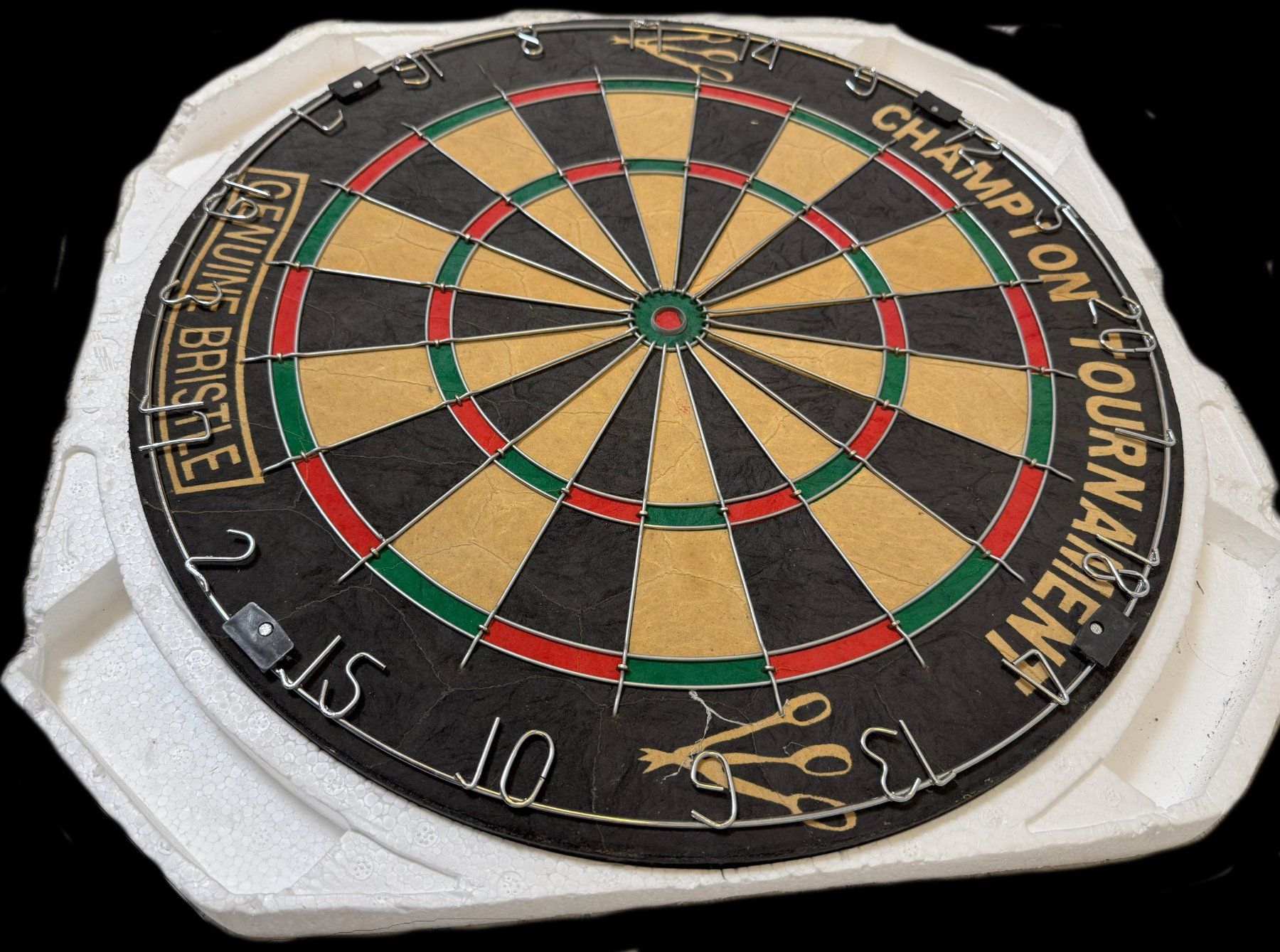 Giochi: Cible de fléchettes Champions Tournament Genuine Bristle – Usato da Bellevue venduto da beautiful-objects 1