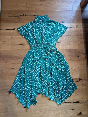 Sommerkleid grün-weiss gepunktet Gr. M