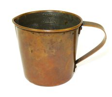 « MAGGI » - Messbecher Metallblech - verkupfert - 0.5L