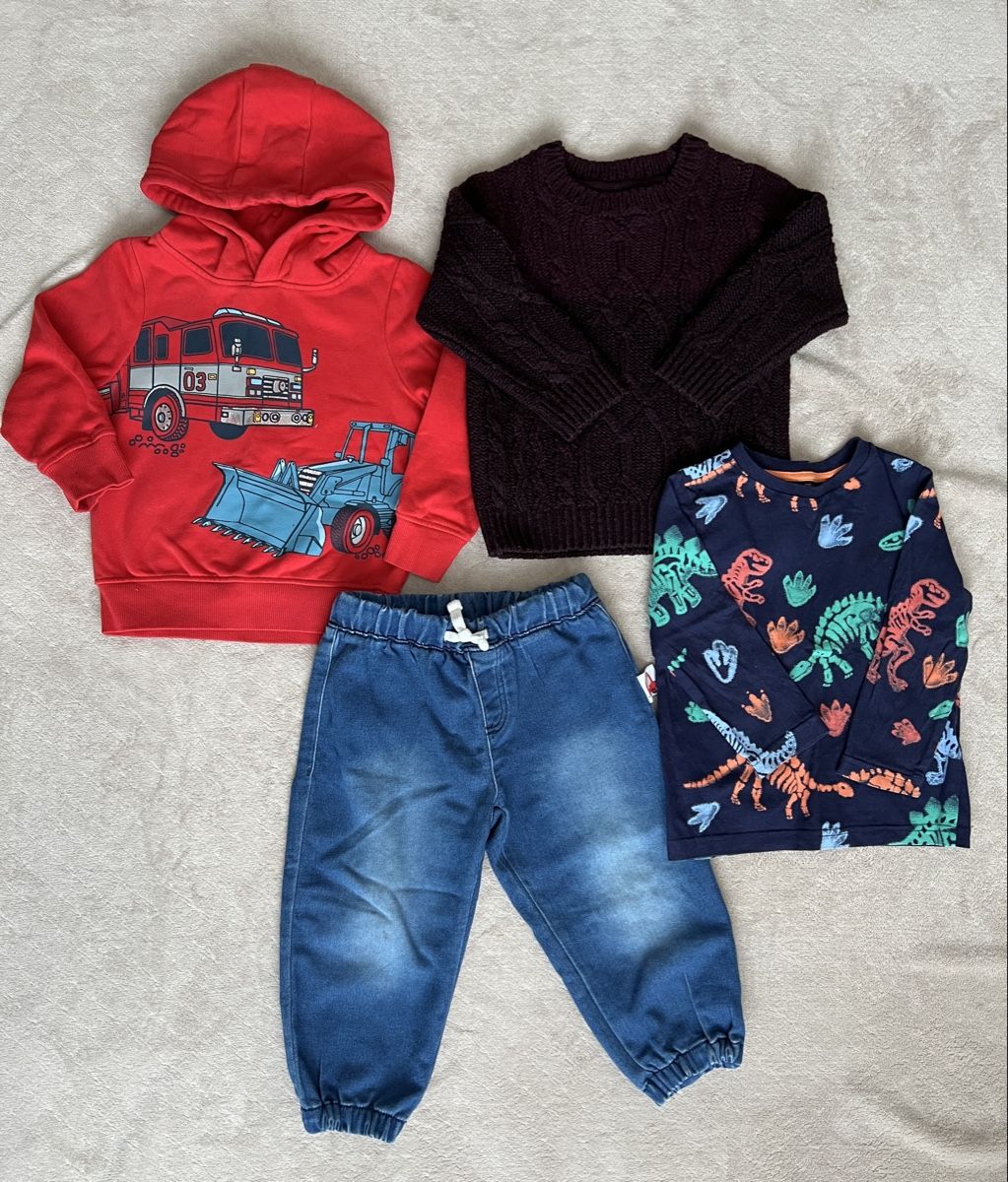 Kleiderpakete & -sets: Jungen Pullover- Langarmshirt- Jeans Gr 92 – Gebraucht aus Bäch SZ von Art-emisia