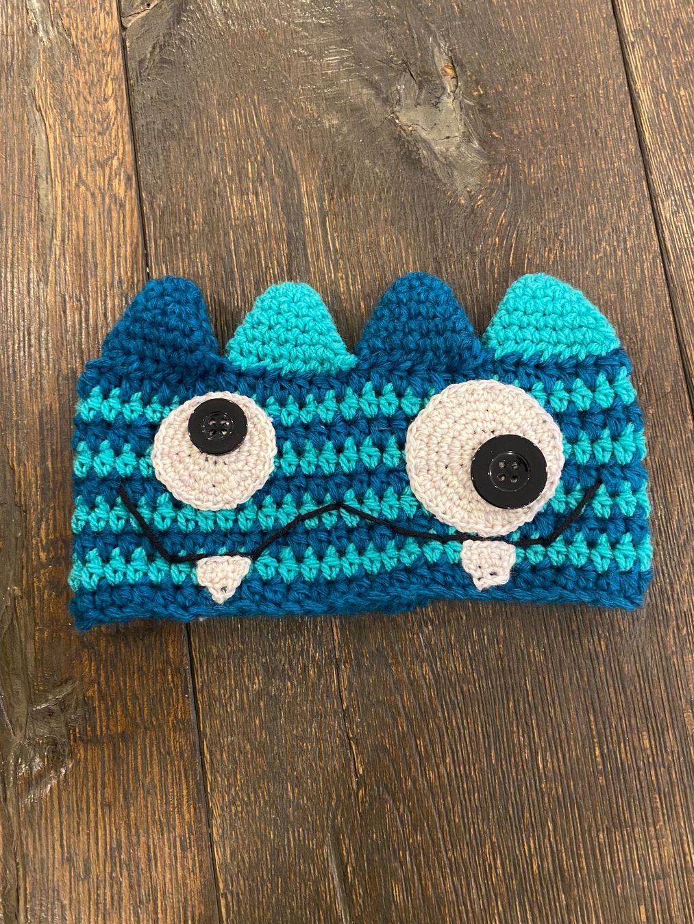 Hüte, Mützen & Caps: Süsses Monster Stirnband Handmade – Neu (gemäss Beschreibung) aus St. Niklaus VS von loumonrohandmade