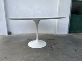 Eero Saarinen Tulip Tisch 137cm