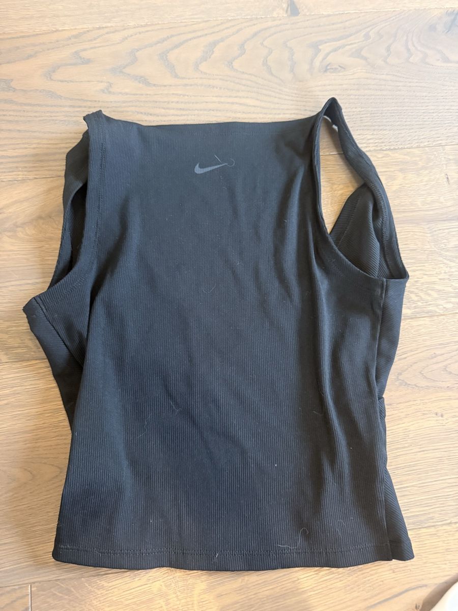 Nike Top: Nike top – Usato da Zürich venduto da Bellinka23 2