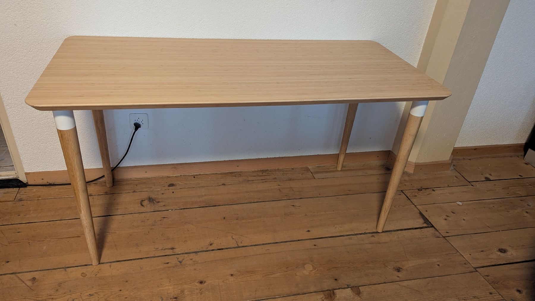Ikea Tables: IKEA ANFALLARE / HILVER Desk – D'occasion à Zürich par den_c2qq