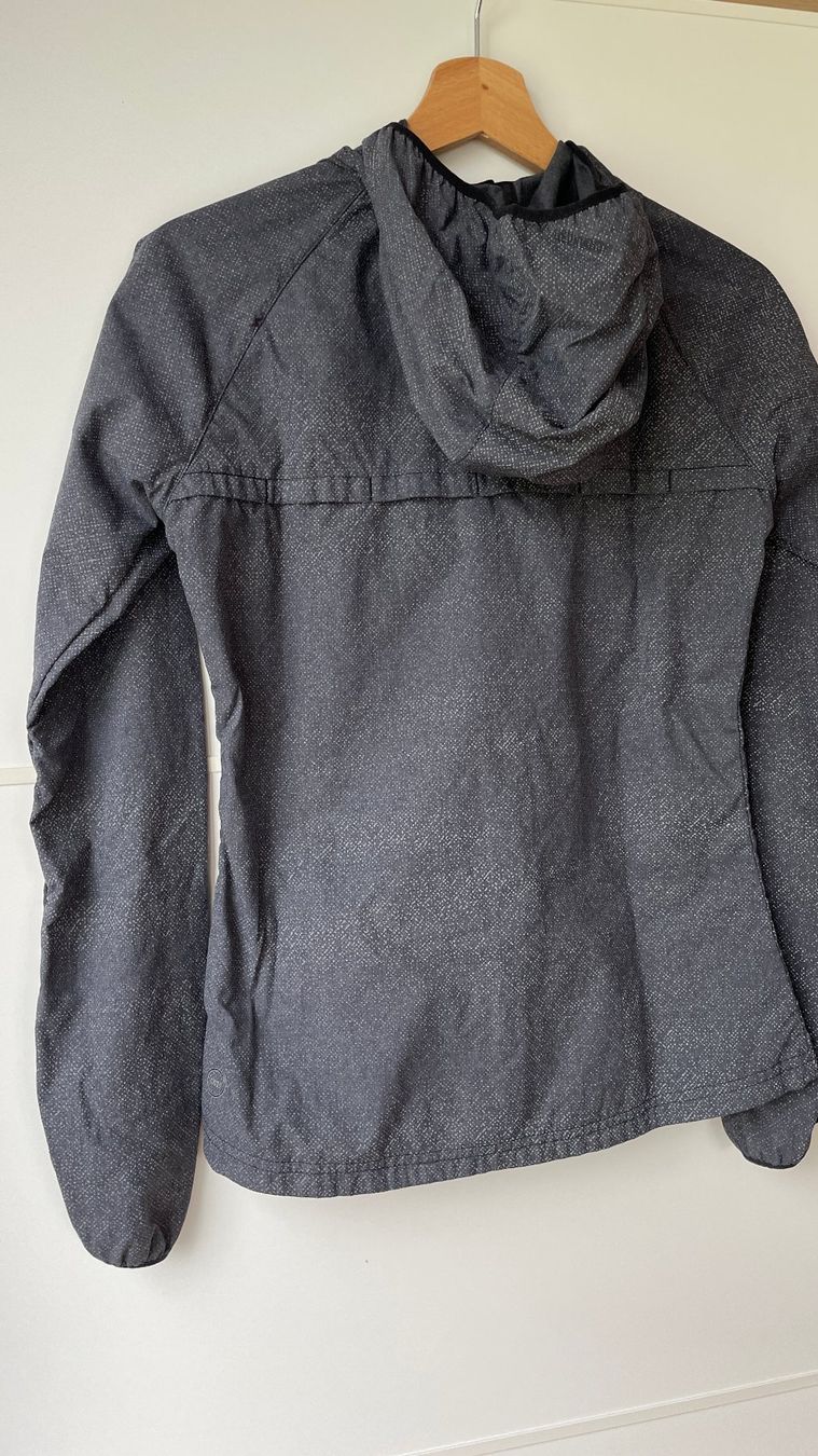 Puma Jacken: Sportjacke Puma, Grösse XS – Gebraucht aus Burgdorf von Crown. 1