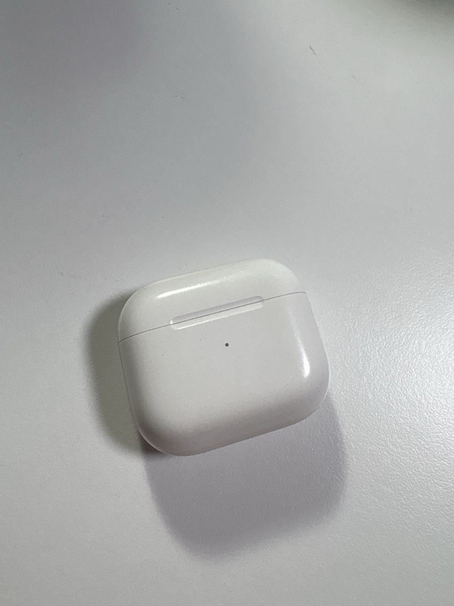 Apple Chargeur: AirPods 3 Ladecase – Défectueux à Rümlang par svent