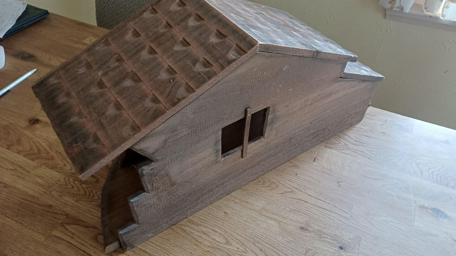 Articoli in legno: Schöne Holzkrippe – Usato da Flawil venduto da Naphtali 5