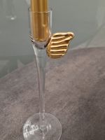 Eleganter Kerzenhalter mit goldenem Flügel & goldener Kerze