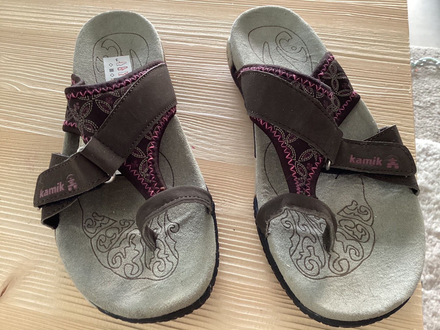 Damenschuhe: Kamik Flip Flops Sommerschuhe Leder – Neu (gemäss Beschreibung) aus Flüelen von ne08